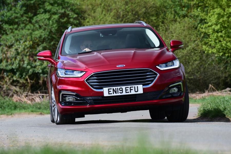  Ford Mondeo Hybrid Estate 2019 года  (фото 17 из 21)